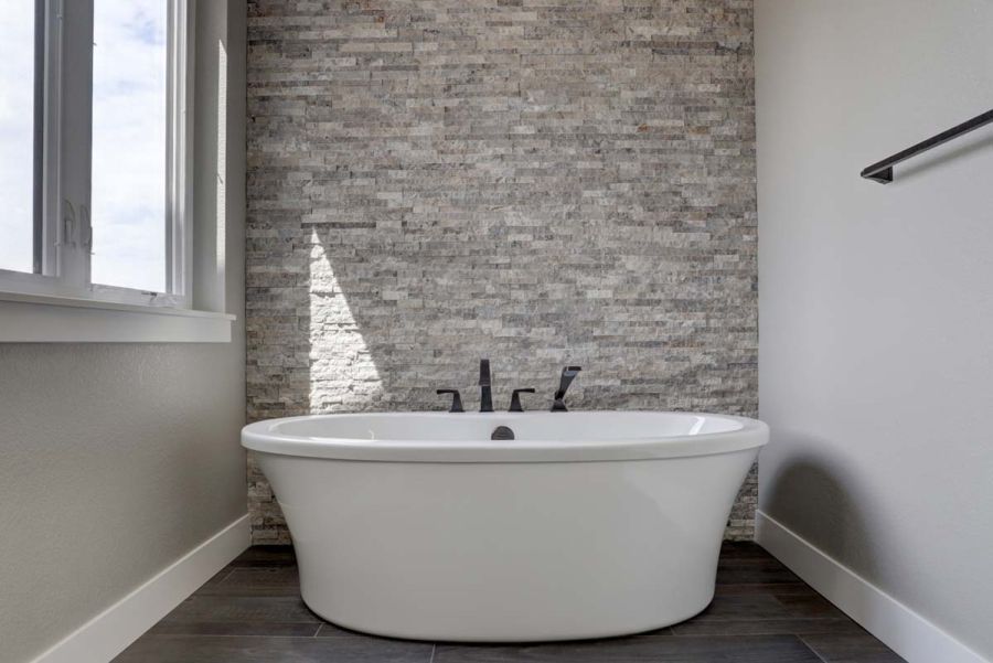 Main Bathtub