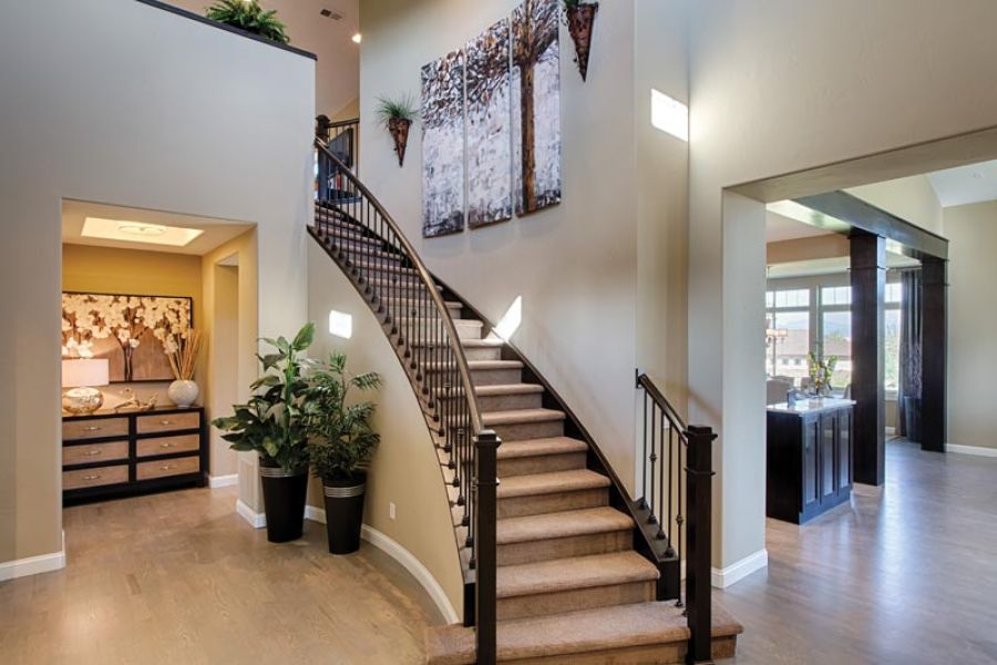 Foyer & Stairway